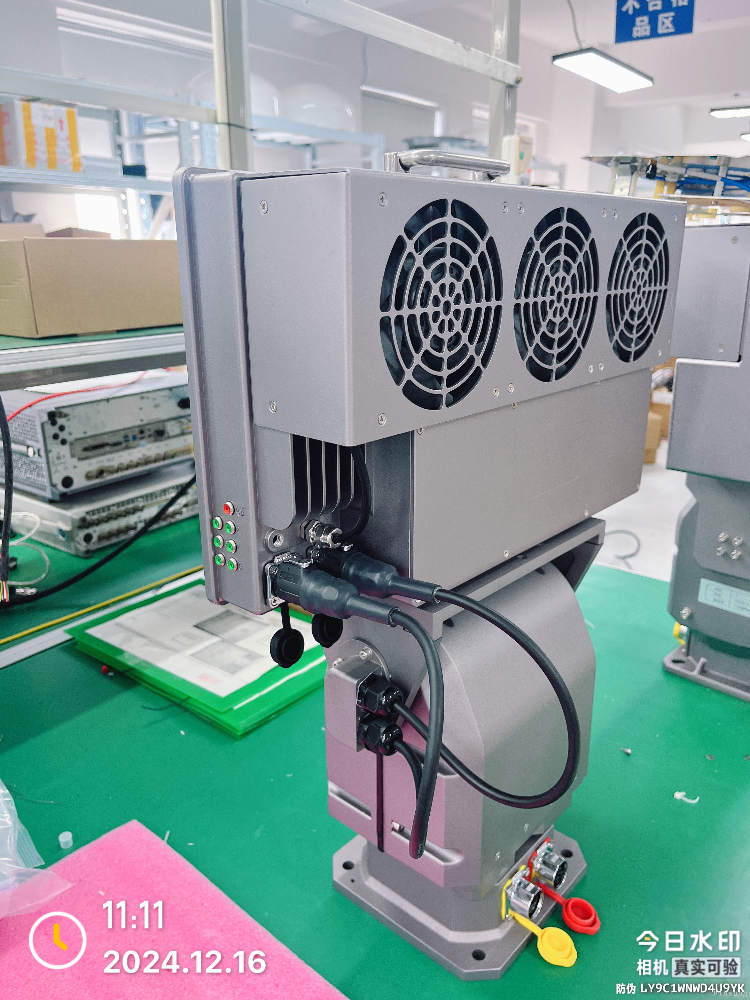 Автомобиль системы защиты дронов