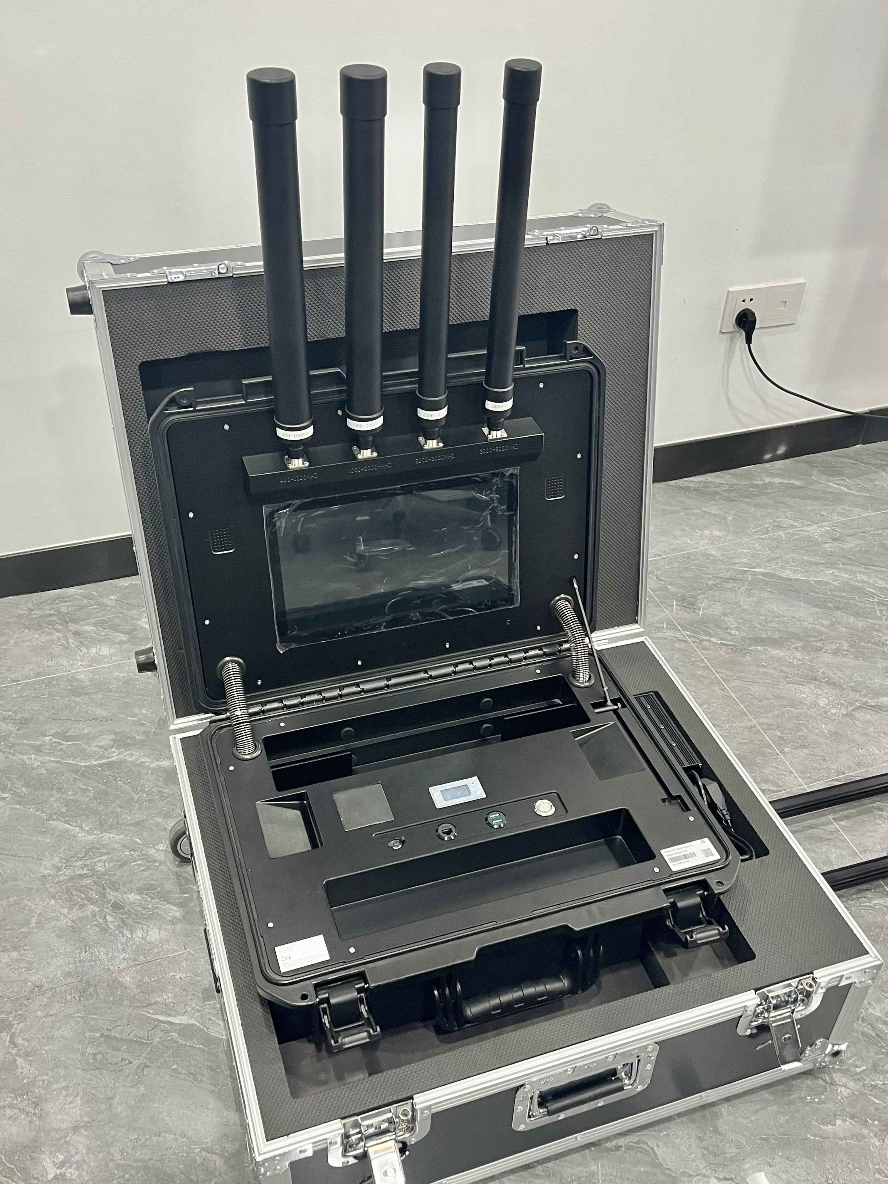 Портативный радиочастотный детектор